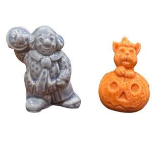 Wade Whimsies Cat on Top of Pumpkin Calendar Series & Clown Mini Figurines